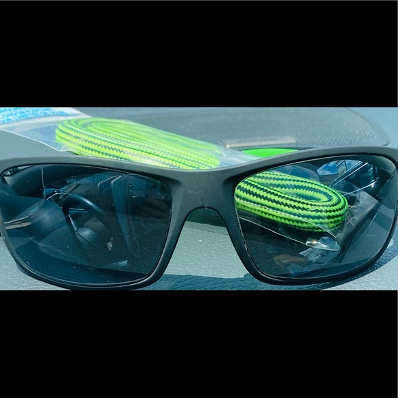 IRONMAN SUNGLASSES - Picture 1 of 5